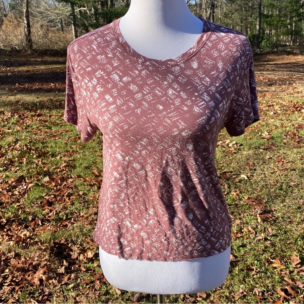RVCA TOP TEE SHORT SLEEVE MAUVE PINK BROWN WHITE PRINT STRETCH SIZE XS